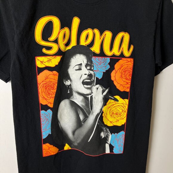Selena Quintanilla Official Merchandise Black T-Shirt Womens Small Roses Graphic - Picture 7 of 16